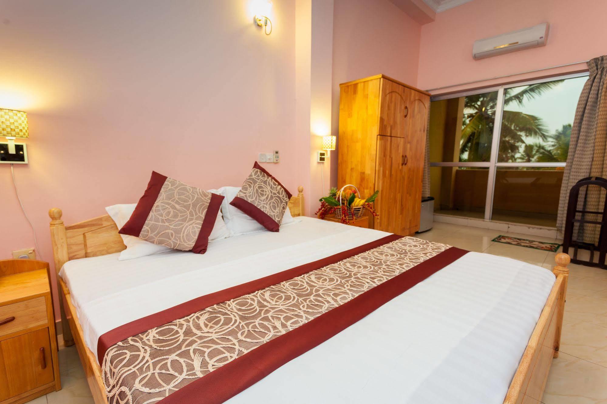 Navro Beach Resort Panadura Bagian luar foto