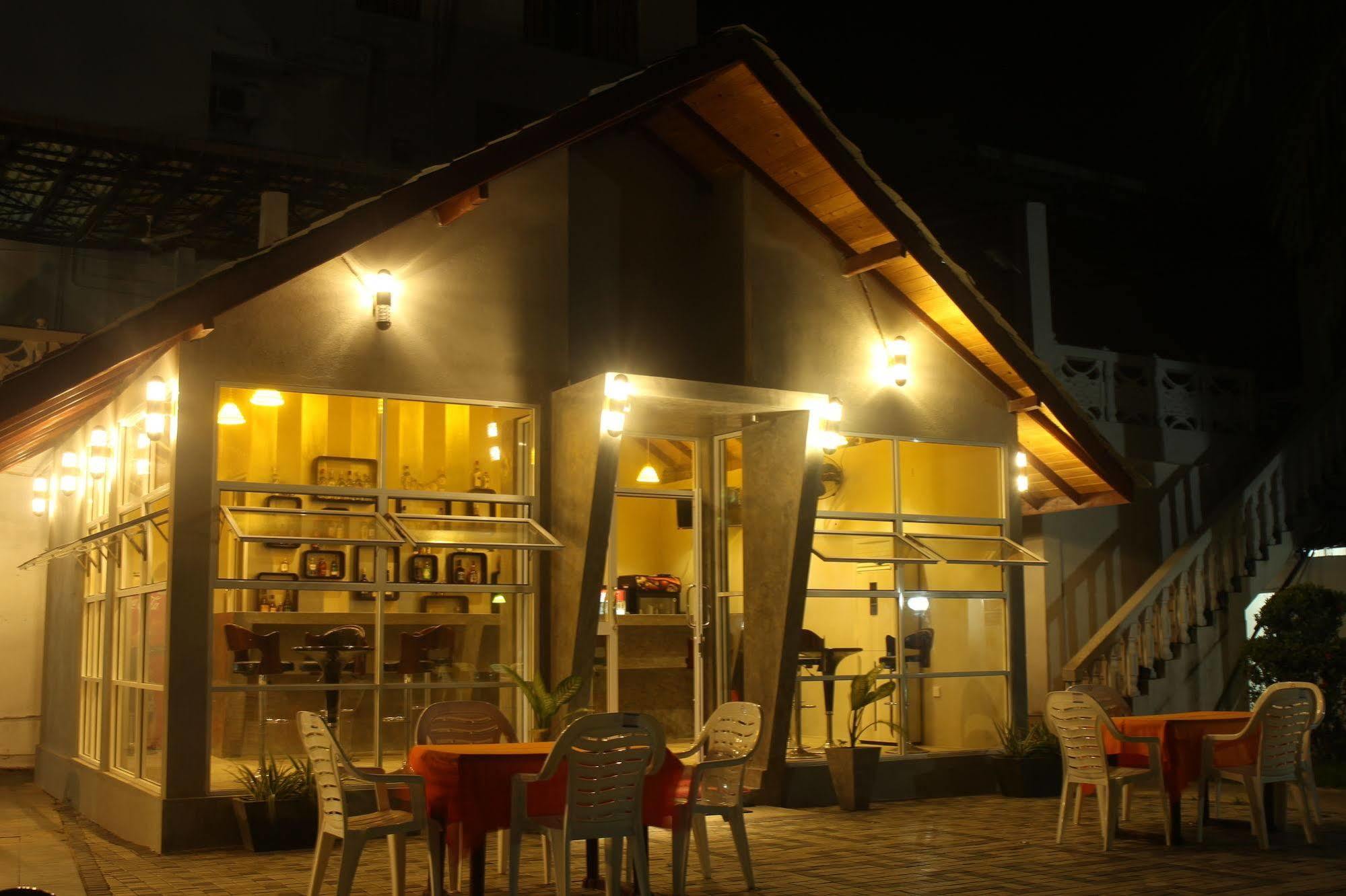 Navro Beach Resort Panadura Bagian luar foto